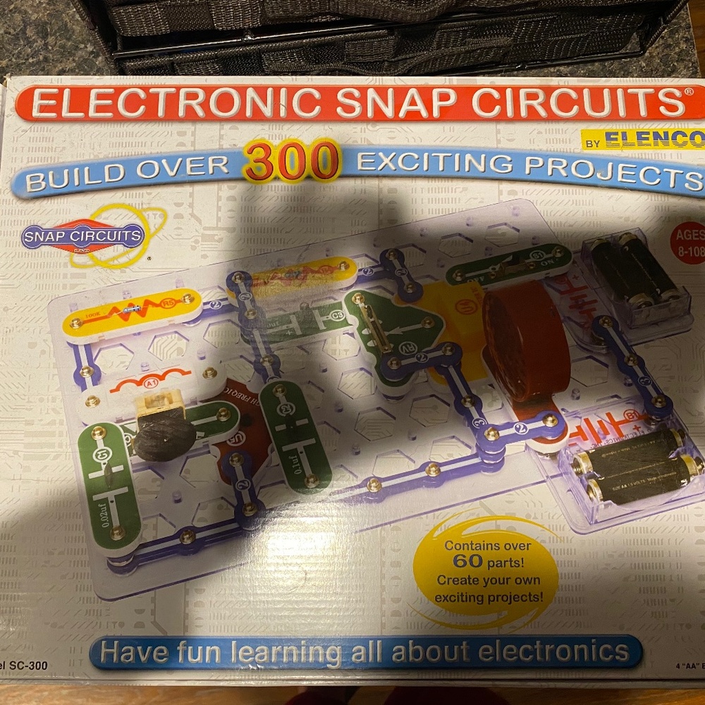 Electronic snap circuit
